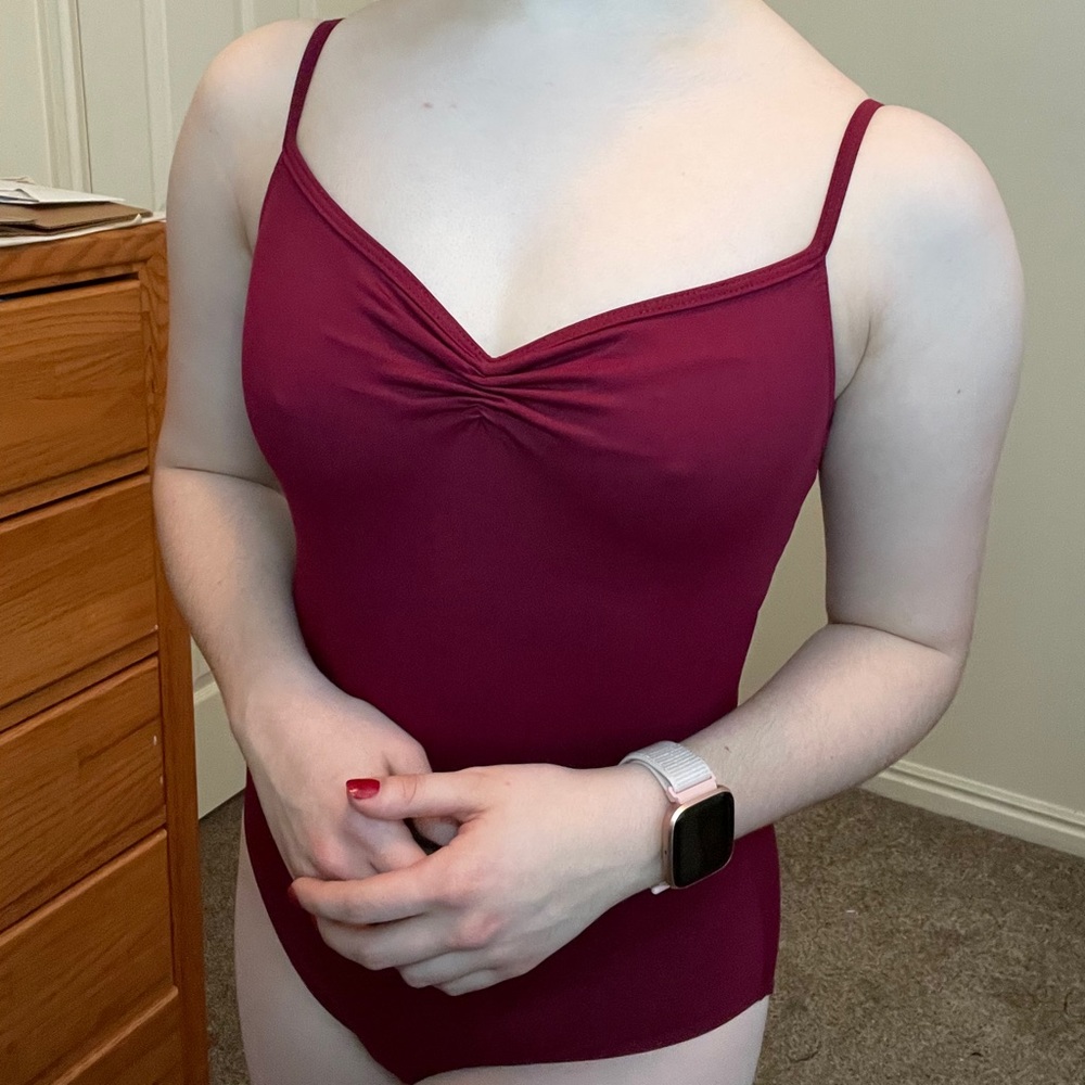 Red Small Leo